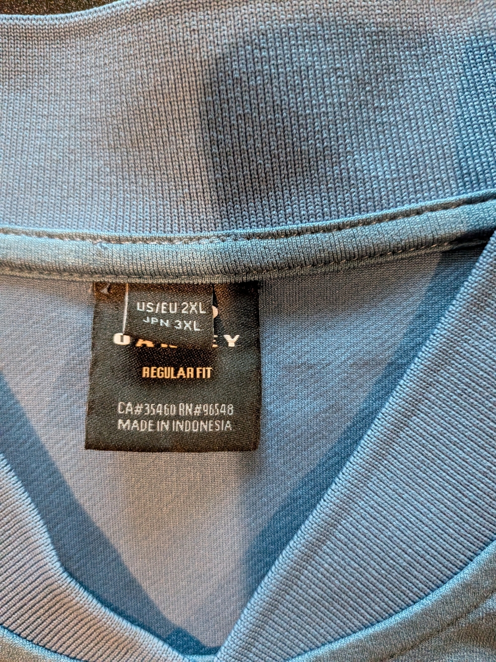 Oakley Men's Light Blue Crew Neck Short Sleeve Shirt